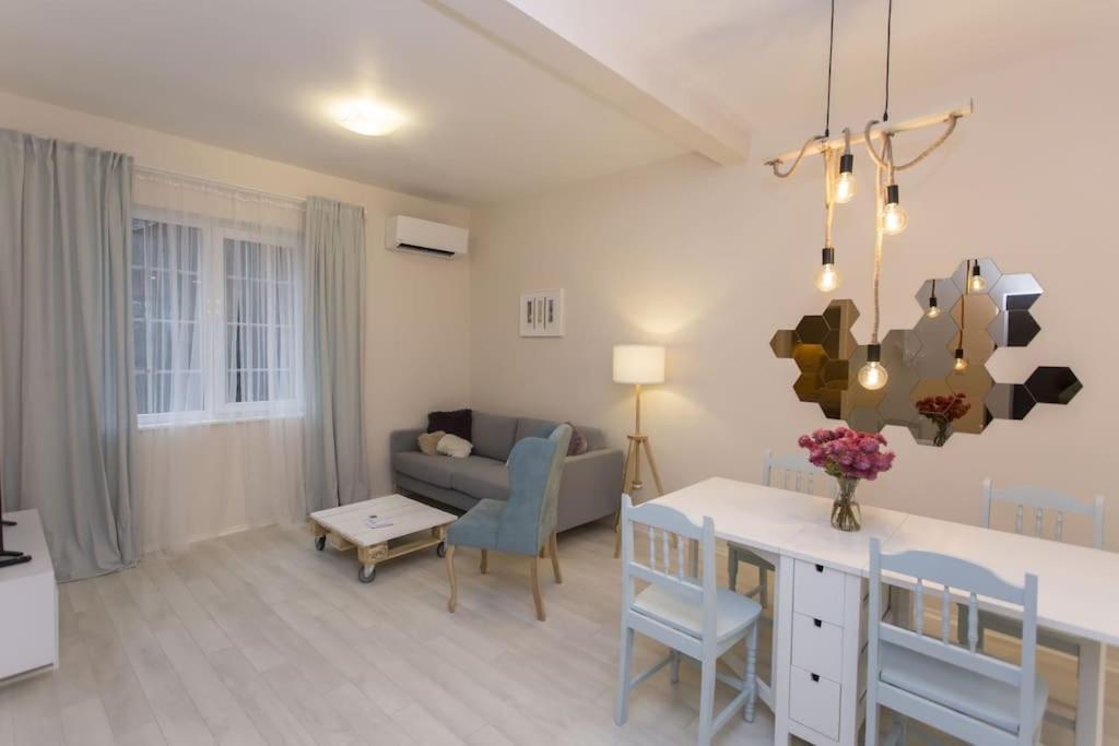 Graf Ignatiev Central Apartment Sofia Exterior photo